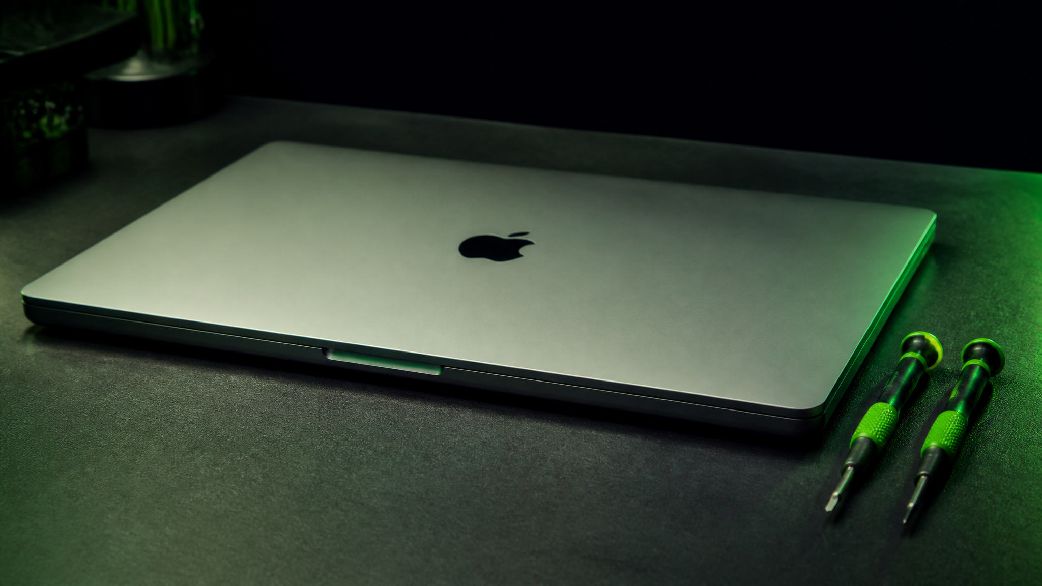 MacBook Battery Replacement near St. Petersburg FL at WarriorMac repair shop