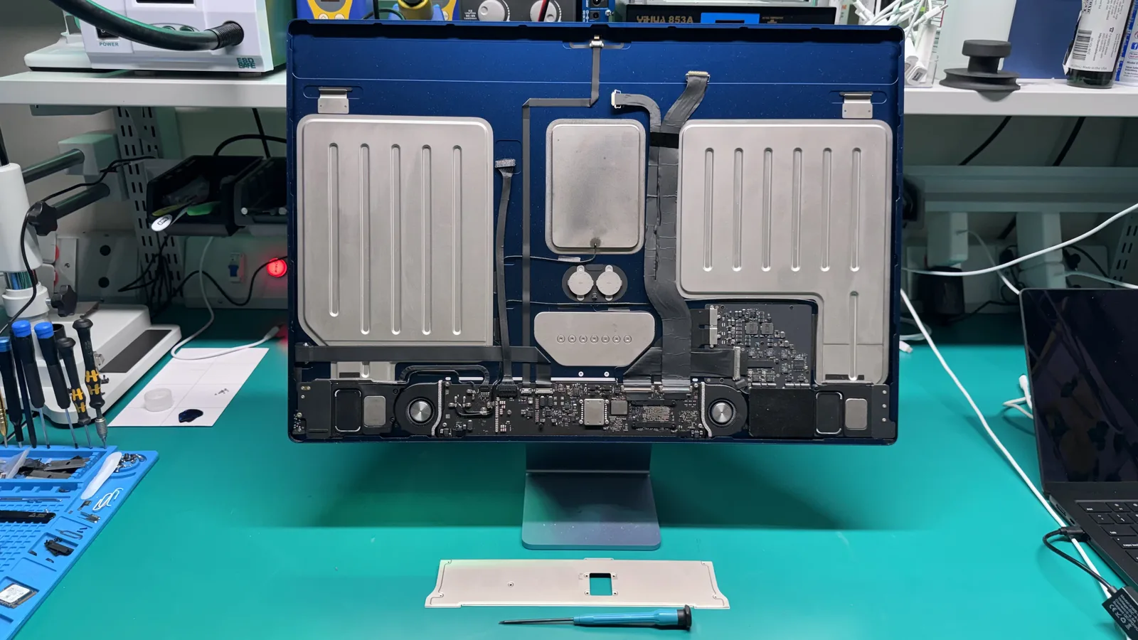 iMac 24-inch display replacement at WarriorMac